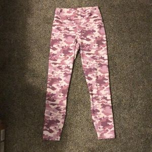 Full length Fabletics powerhold leggings